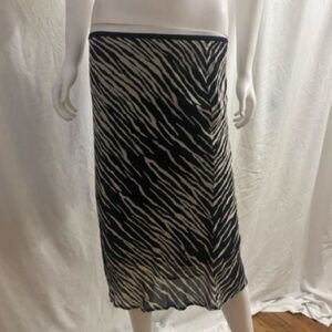 Chic Zebra Patterned Midi Skirt